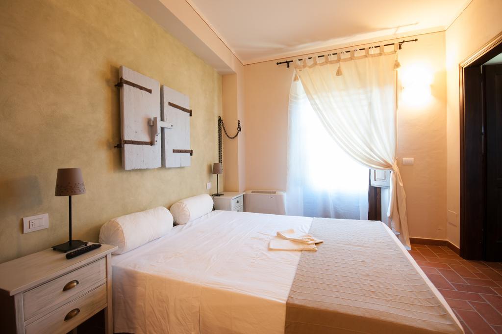 Agriturismo Borgo Tra Gli Olivi Castiglion Fiorentino Rom bilde