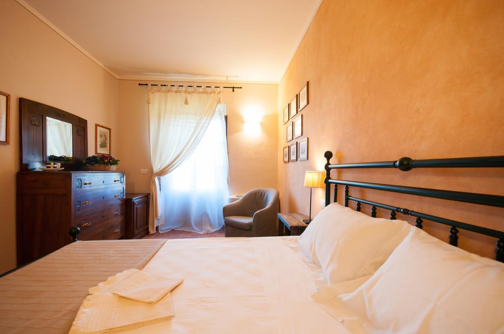 Agriturismo Borgo Tra Gli Olivi Castiglion Fiorentino Rom bilde